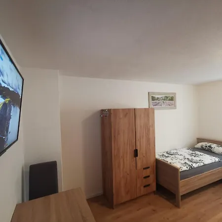 Appartement Schoenes Fuer Reisende Und Berufstaetige